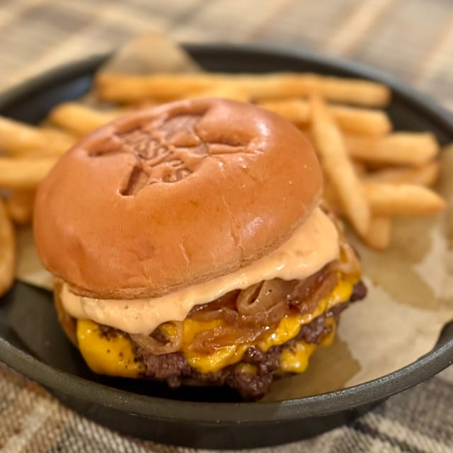 Rossy Style Smashburger.